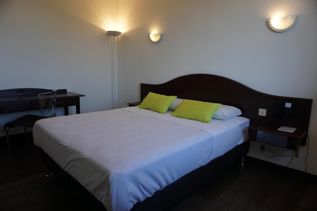 Le Neoulous Hotel เลอบูลู ภายนอก รูปภาพ