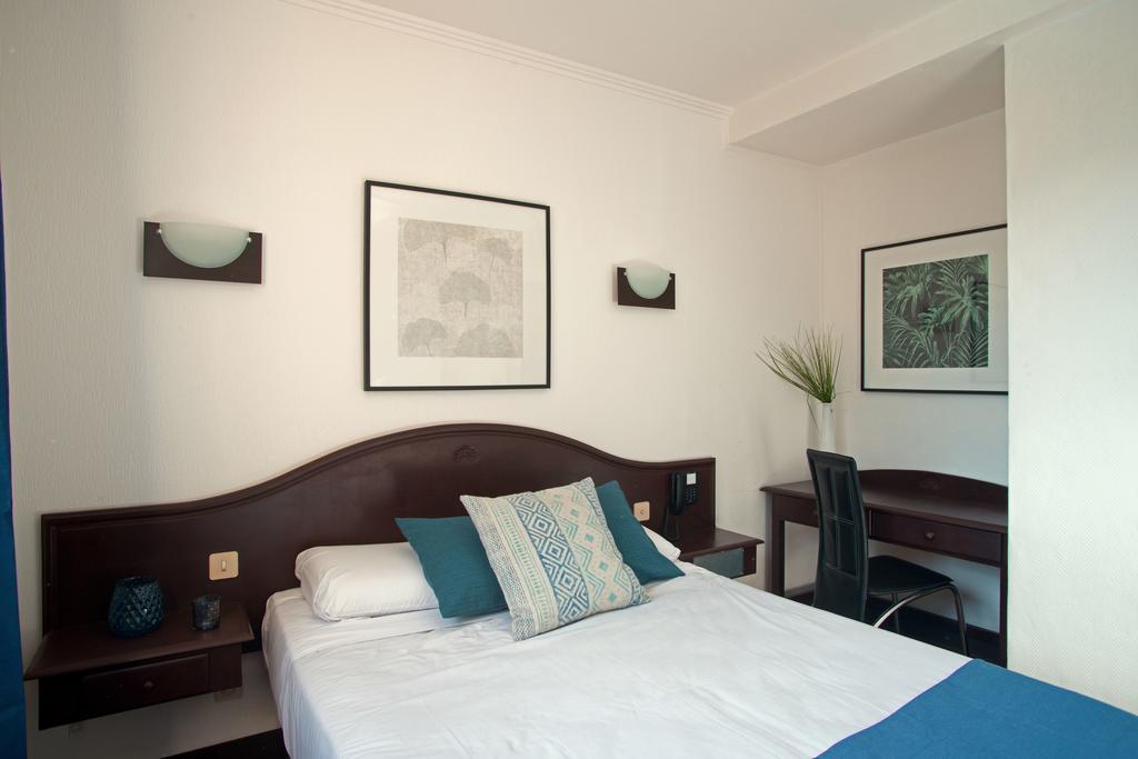 Le Neoulous Hotel เลอบูลู ภายนอก รูปภาพ