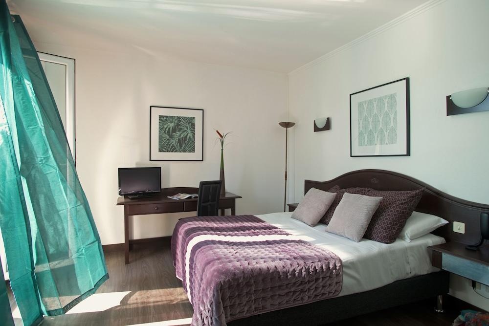 Le Neoulous Hotel เลอบูลู ภายนอก รูปภาพ